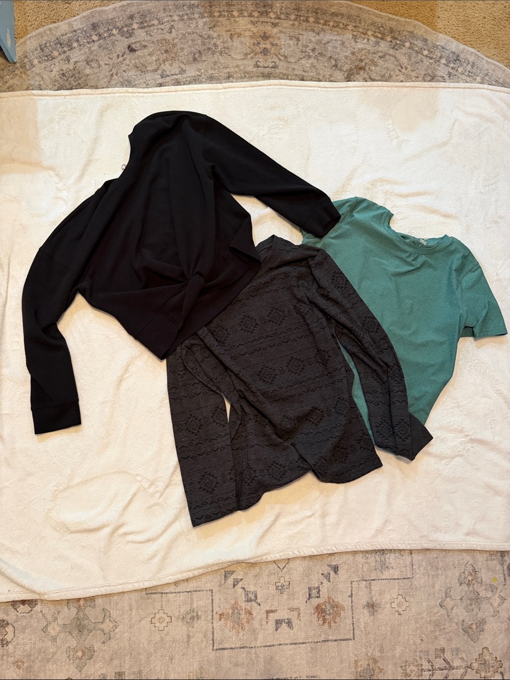 Mixed Tops Bundle — Size L